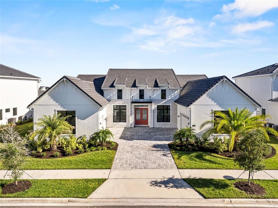 For Sale: $2,299,000 (5 beds, 6 baths, 4596 Square Feet)