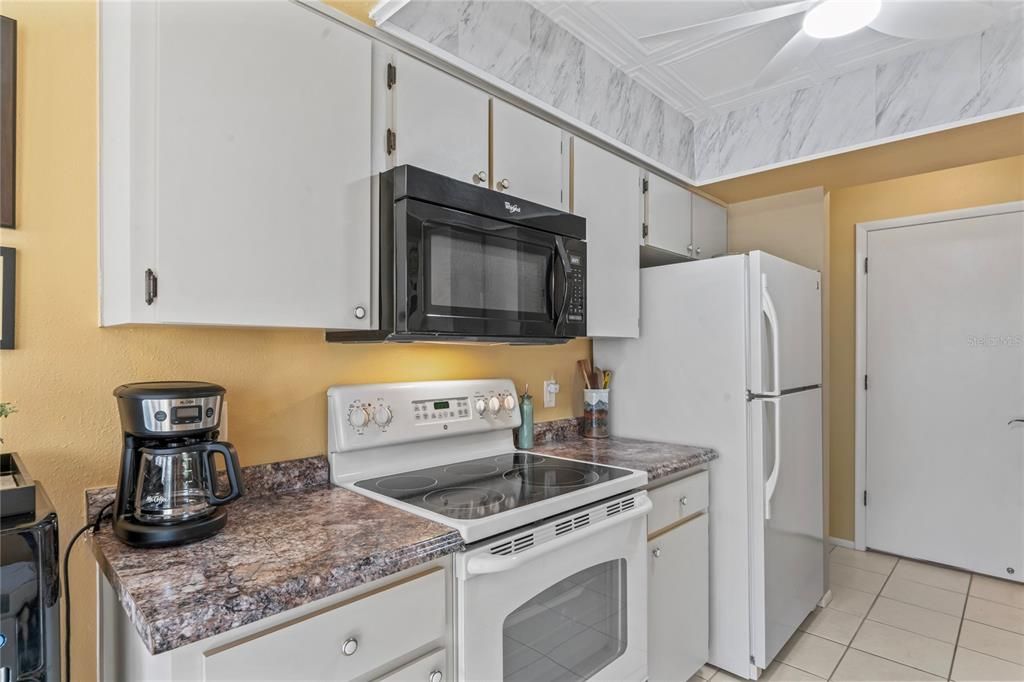 For Sale: $237,000 (2 beds, 2 baths, 1340 Square Feet)