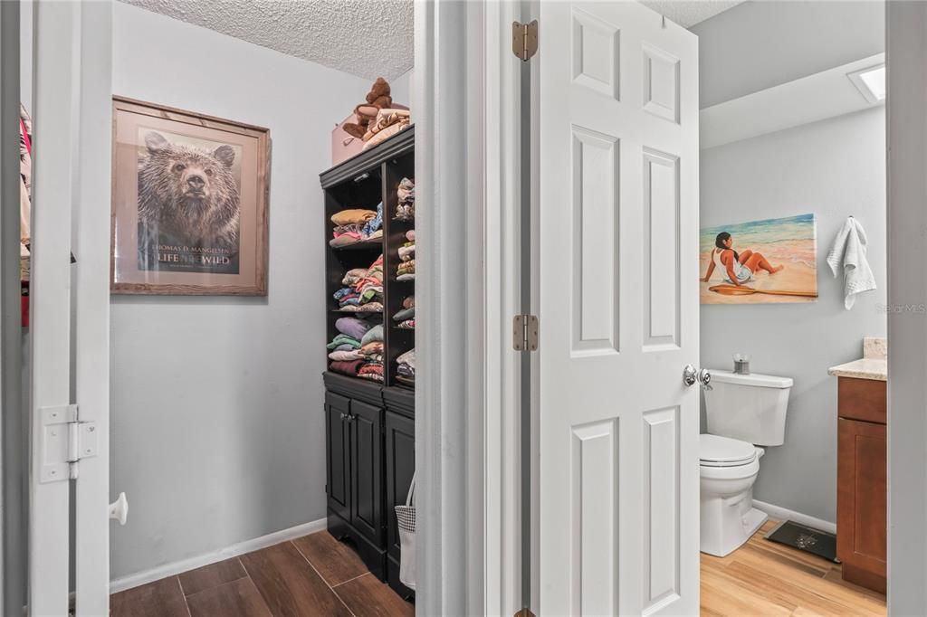 For Sale: $237,000 (2 beds, 2 baths, 1340 Square Feet)