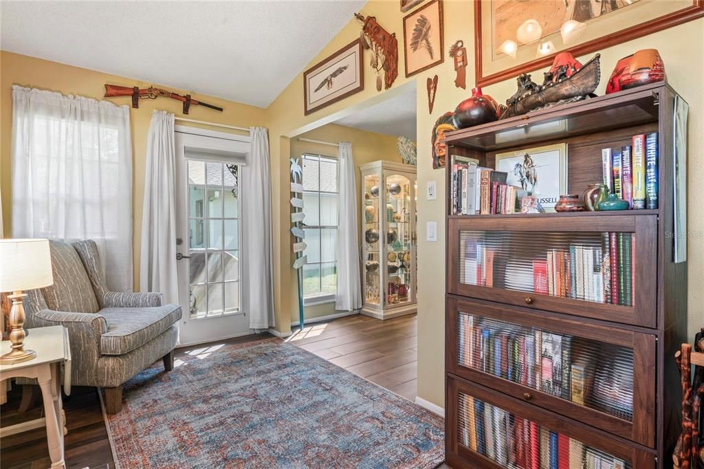 For Sale: $237,000 (2 beds, 2 baths, 1340 Square Feet)