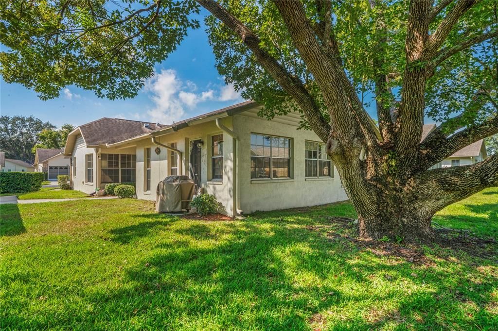 For Sale: $237,000 (2 beds, 2 baths, 1340 Square Feet)