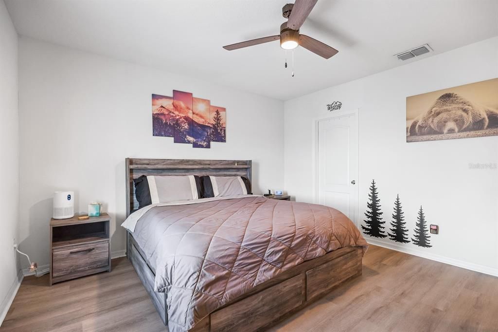 На продажу: $275,000 (3 спален, 2 ванн, 1507 Квадратных фут)