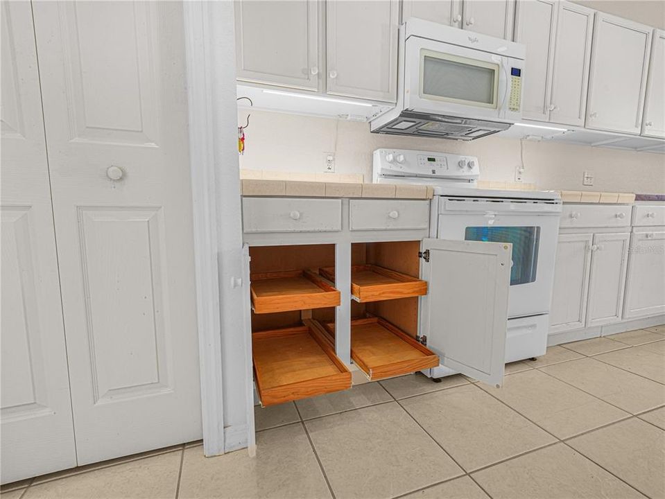 En Venta: $295,000 (3 camas, 2 baños, 1706 Pies cuadrados)