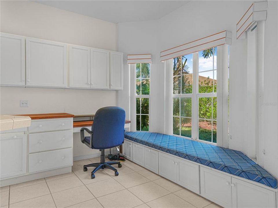 En Venta: $295,000 (3 camas, 2 baños, 1706 Pies cuadrados)