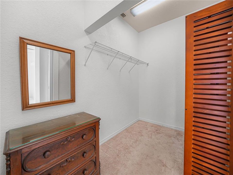 En Venta: $295,000 (3 camas, 2 baños, 1706 Pies cuadrados)