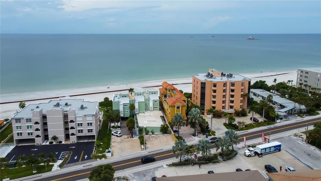 For Sale: $950,000 (3 beds, 2 baths, 1250 Square Feet)