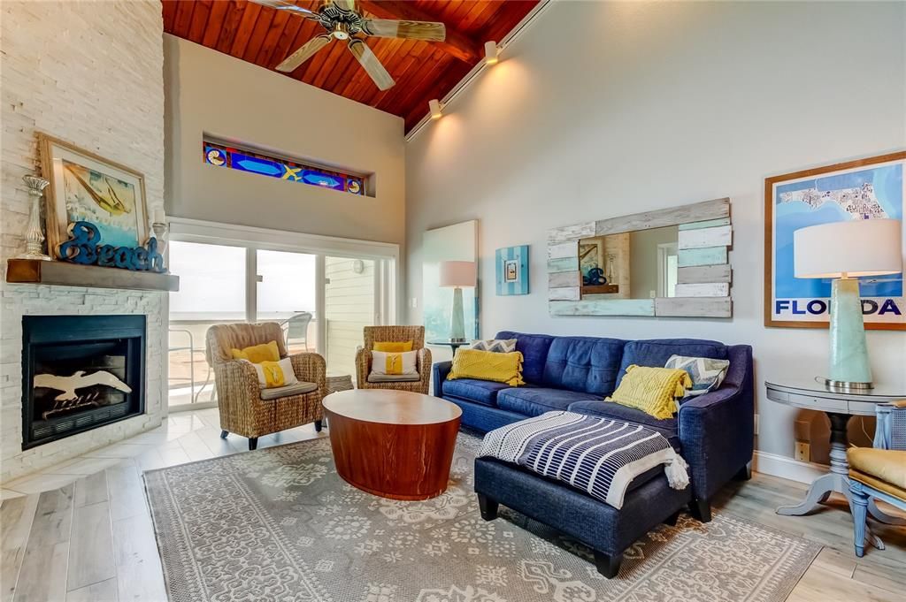 For Sale: $950,000 (3 beds, 2 baths, 1250 Square Feet)