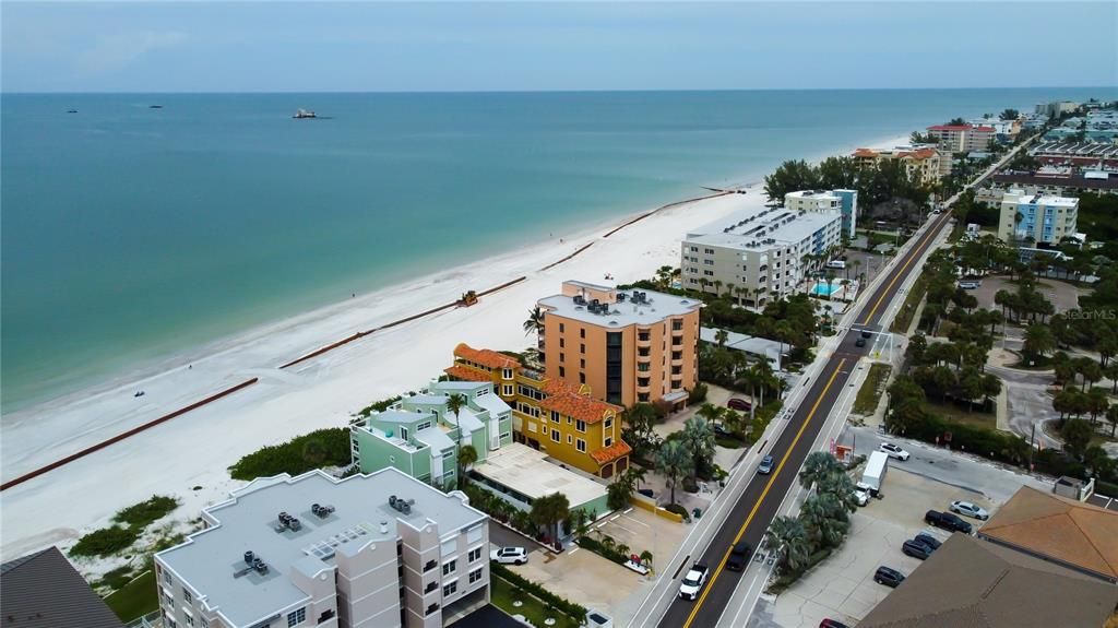 For Sale: $950,000 (3 beds, 2 baths, 1250 Square Feet)