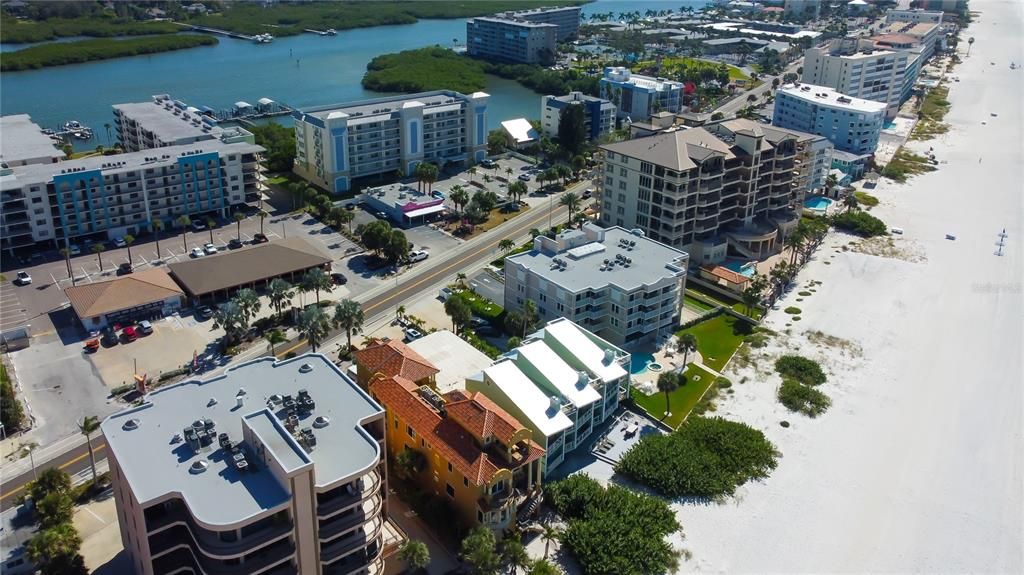 For Sale: $950,000 (3 beds, 2 baths, 1250 Square Feet)