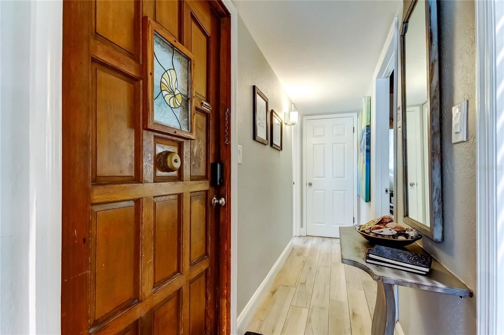 For Sale: $950,000 (3 beds, 2 baths, 1250 Square Feet)