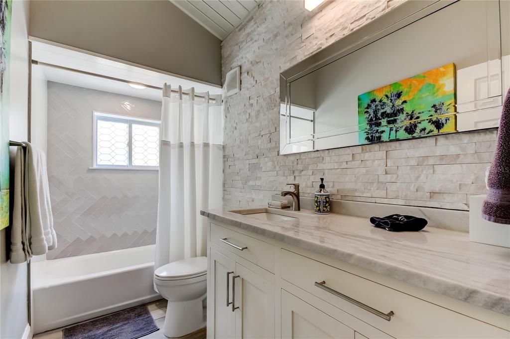 For Sale: $950,000 (3 beds, 2 baths, 1250 Square Feet)