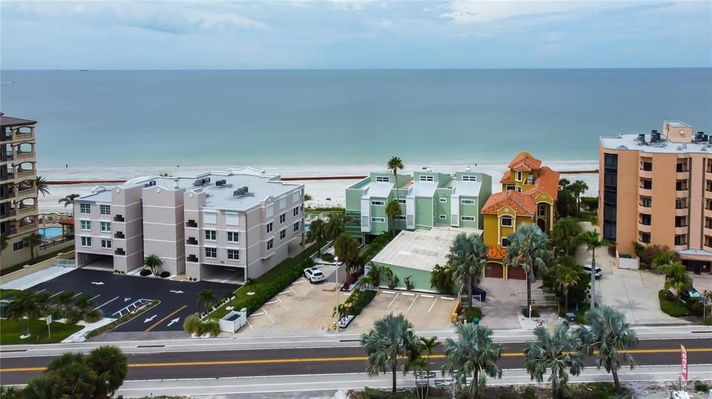 For Sale: $950,000 (3 beds, 2 baths, 1250 Square Feet)