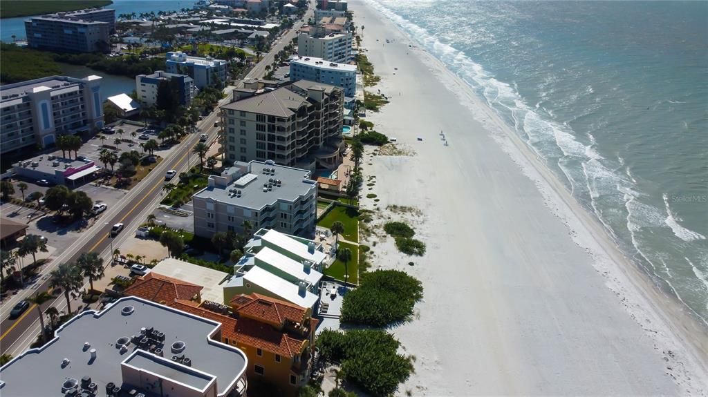 For Sale: $950,000 (3 beds, 2 baths, 1250 Square Feet)