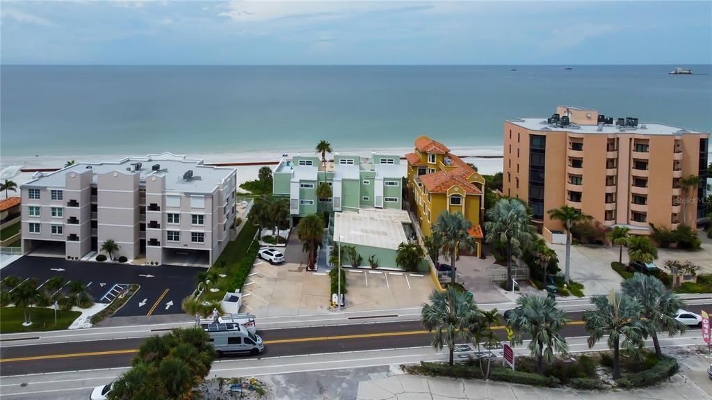 For Sale: $950,000 (3 beds, 2 baths, 1250 Square Feet)