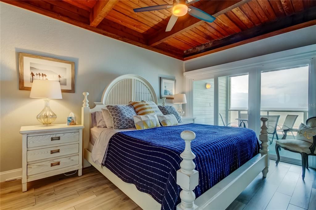 For Sale: $950,000 (3 beds, 2 baths, 1250 Square Feet)