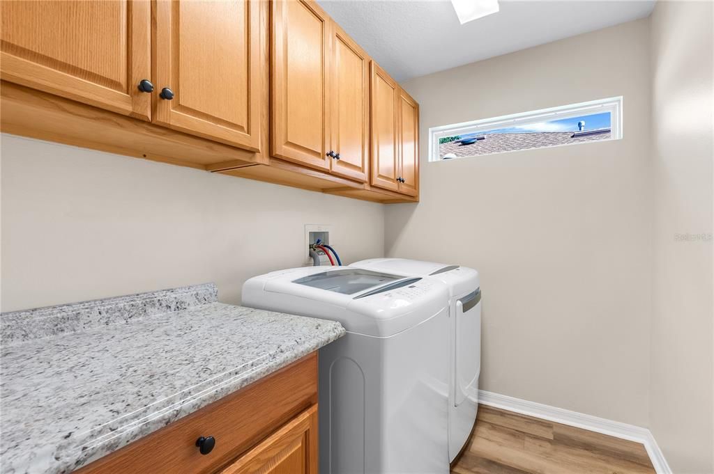 For Sale: $389,000 (3 beds, 2 baths, 1832 Square Feet)