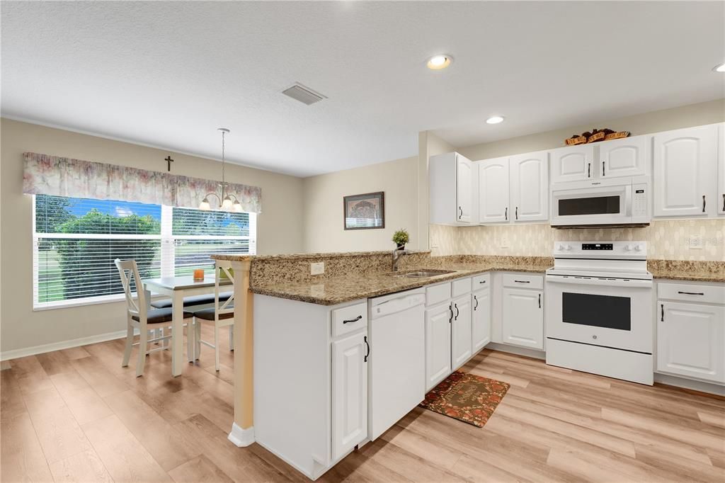 For Sale: $389,000 (3 beds, 2 baths, 1832 Square Feet)