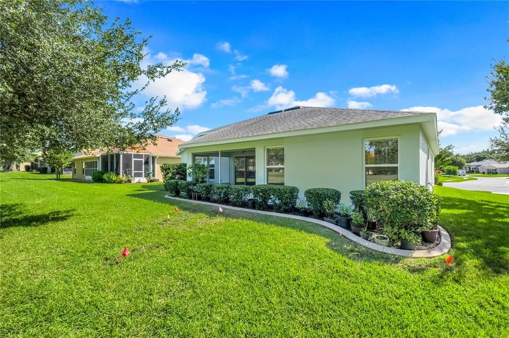 For Sale: $389,000 (3 beds, 2 baths, 1832 Square Feet)