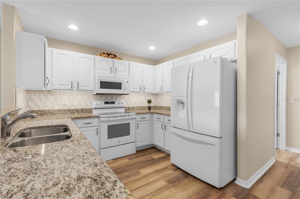 For Sale: $389,000 (3 beds, 2 baths, 1832 Square Feet)