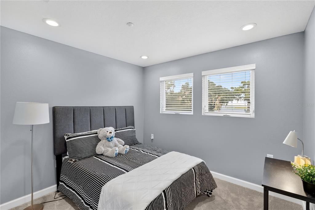 На продажу: $1,427,007 (5 спален, 3 ванн, 3664 Квадратных фут)