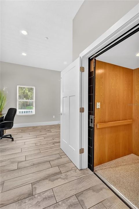 На продажу: $1,427,007 (5 спален, 3 ванн, 3664 Квадратных фут)