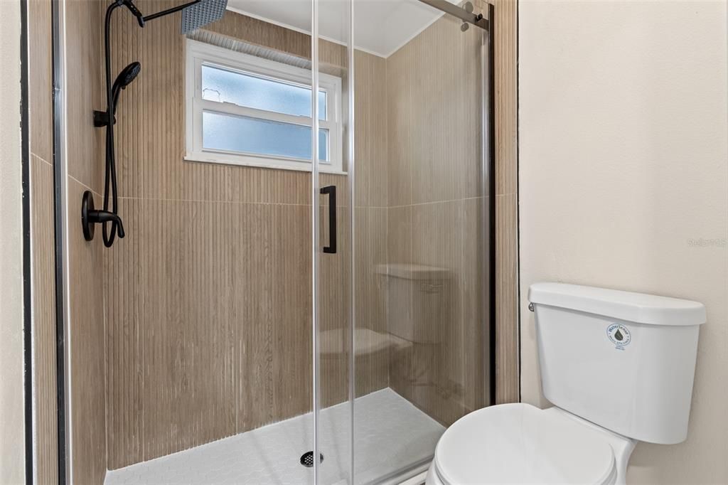 For Sale: $379,900 (4 beds, 2 baths, 2182 Square Feet)