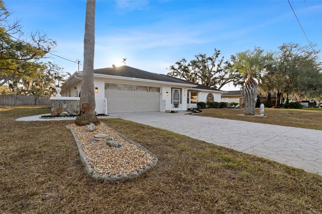 For Sale: $379,900 (4 beds, 2 baths, 2182 Square Feet)