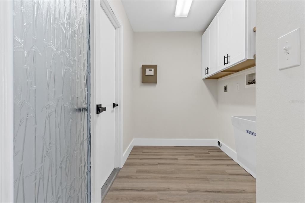 For Sale: $379,900 (4 beds, 2 baths, 2182 Square Feet)