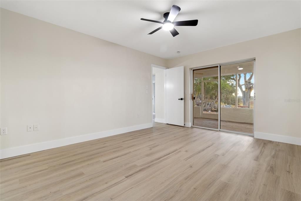 For Sale: $379,900 (4 beds, 2 baths, 2182 Square Feet)