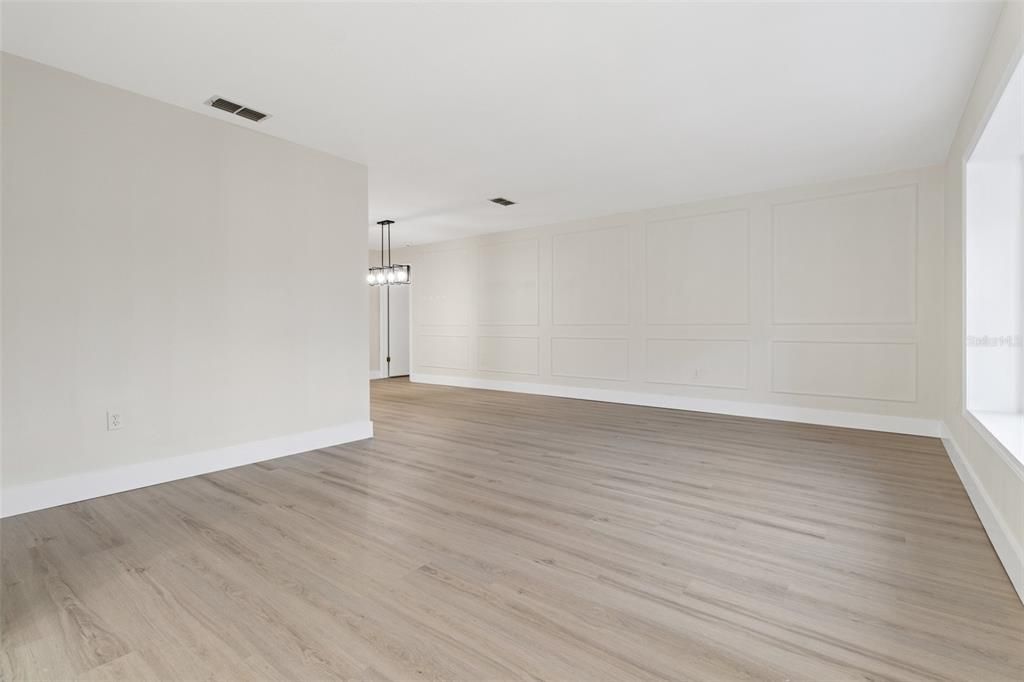 For Sale: $379,900 (4 beds, 2 baths, 2182 Square Feet)