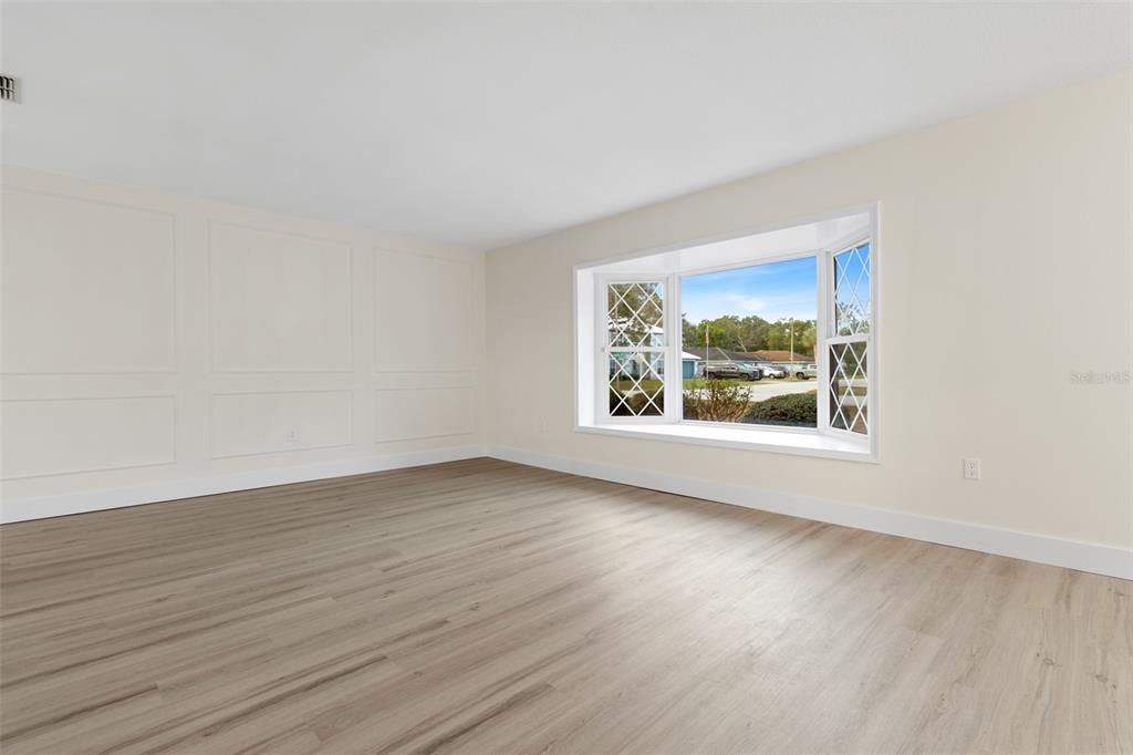 For Sale: $379,900 (4 beds, 2 baths, 2182 Square Feet)