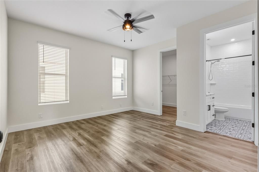 For Sale: $720,000 (3 beds, 3 baths, 2264 Square Feet)