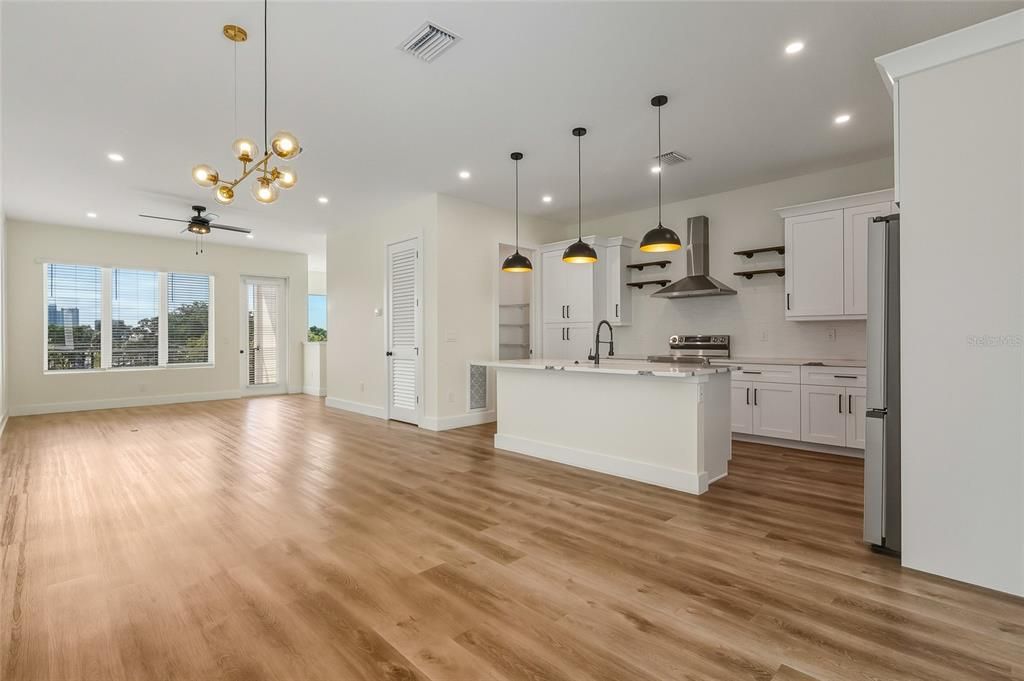 For Sale: $720,000 (3 beds, 3 baths, 2264 Square Feet)