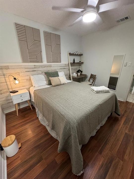 For Rent: $850 (1 beds, 1 baths, 1826 Square Feet)