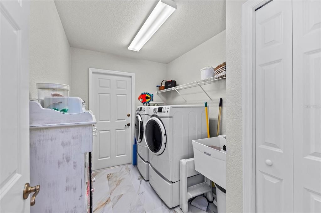 For Sale: $725,000 (3 beds, 2 baths, 2238 Square Feet)