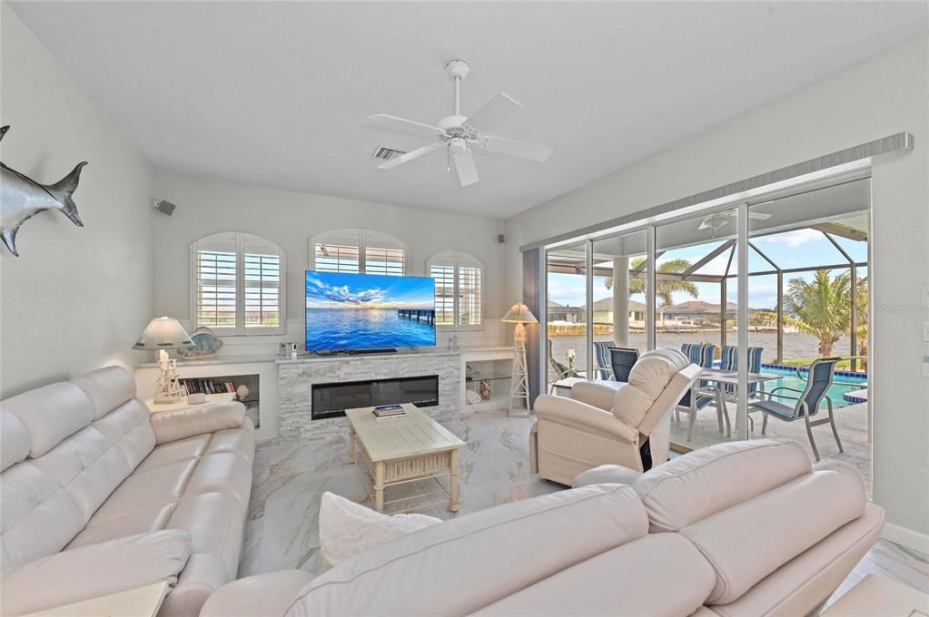 For Sale: $725,000 (3 beds, 2 baths, 2238 Square Feet)