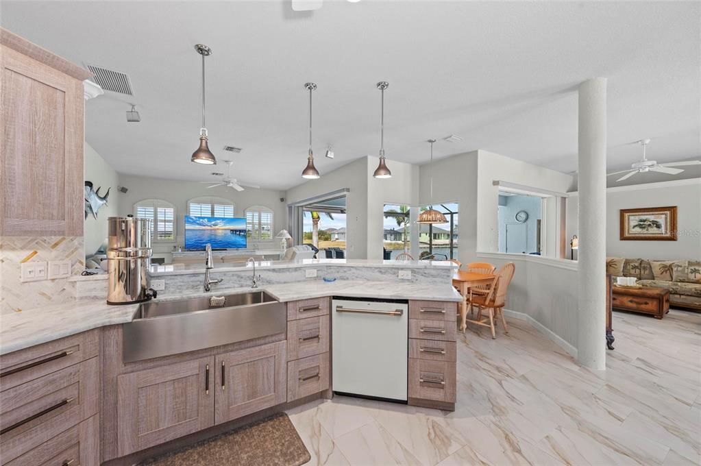 For Sale: $725,000 (3 beds, 2 baths, 2238 Square Feet)