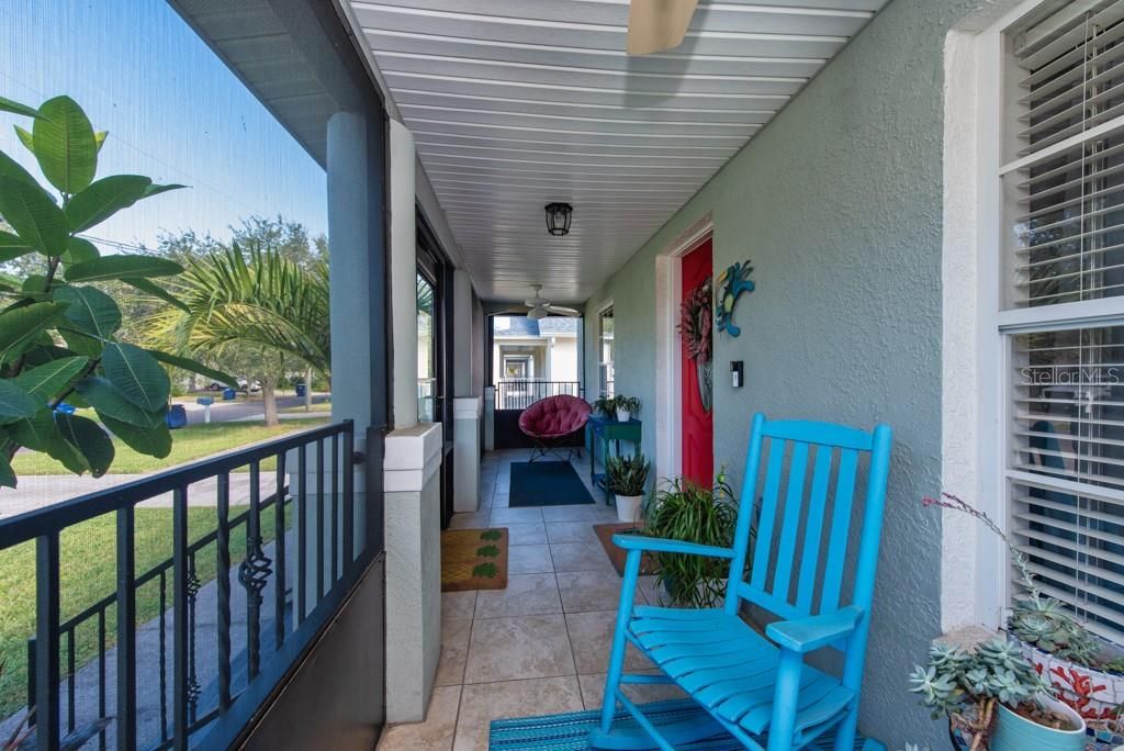 For Sale: $449,900 (3 beds, 2 baths, 1280 Square Feet)