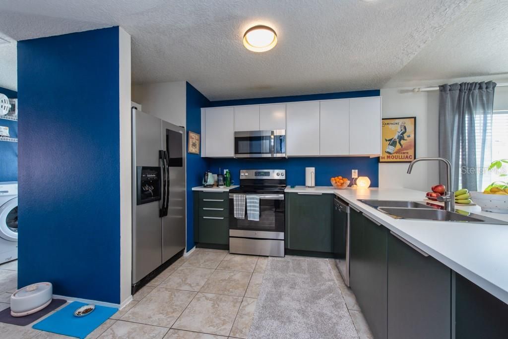 For Sale: $449,900 (3 beds, 2 baths, 1280 Square Feet)