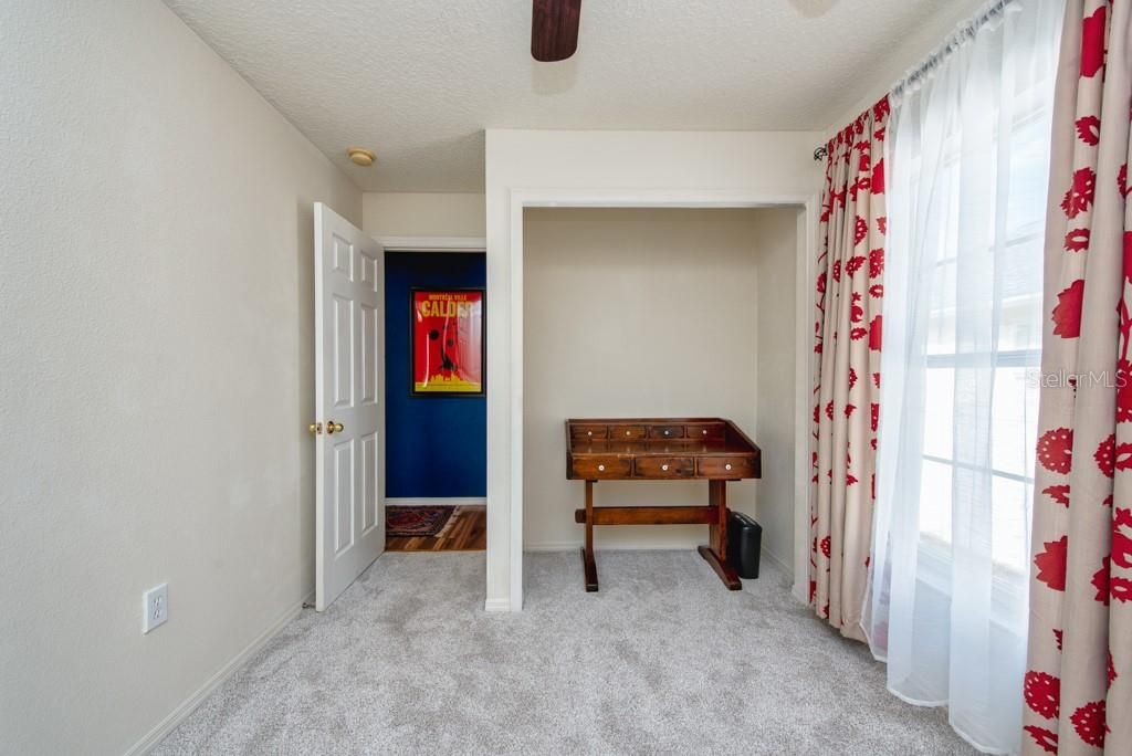 For Sale: $449,900 (3 beds, 2 baths, 1280 Square Feet)