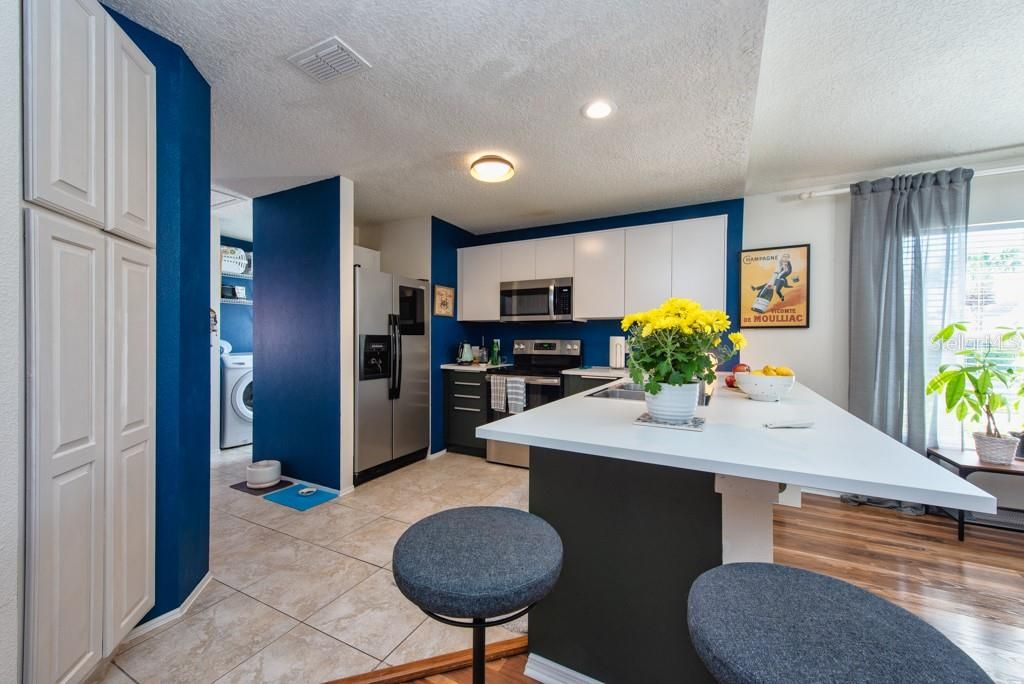 For Sale: $449,900 (3 beds, 2 baths, 1280 Square Feet)