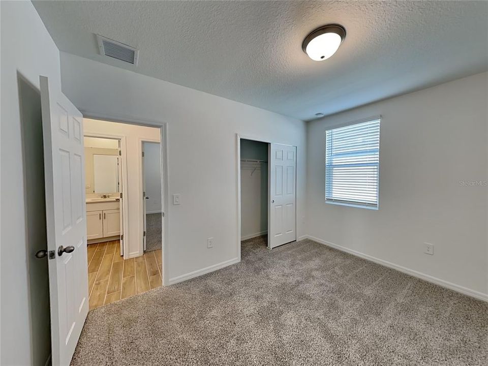 For Rent: $2,050 (3 beds, 2 baths, 1695 Square Feet)