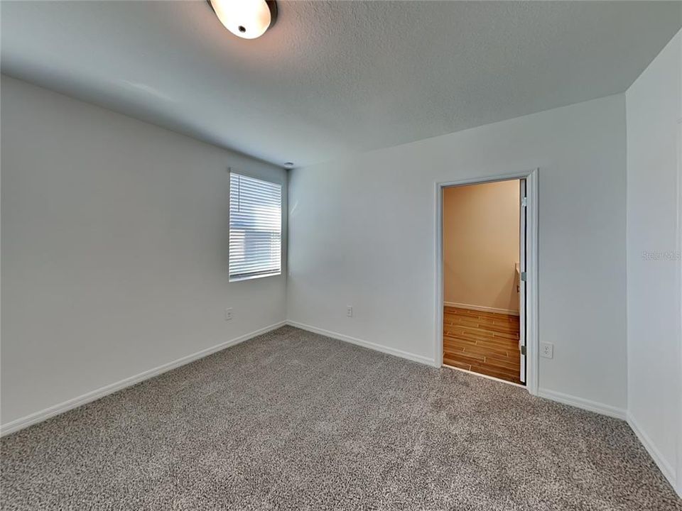 For Rent: $2,050 (3 beds, 2 baths, 1695 Square Feet)