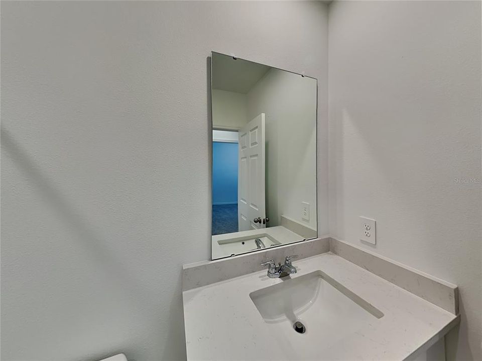 For Rent: $2,050 (3 beds, 2 baths, 1695 Square Feet)