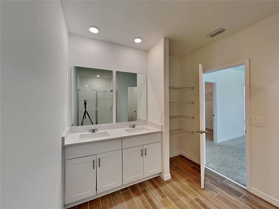 For Rent: $2,050 (3 beds, 2 baths, 1695 Square Feet)