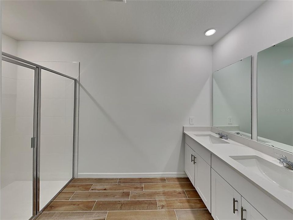 For Rent: $2,050 (3 beds, 2 baths, 1695 Square Feet)