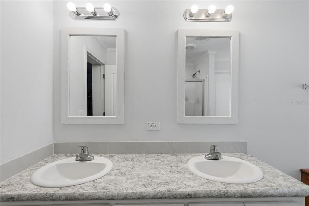 For Sale: $489,999 (4 beds, 2 baths, 2080 Square Feet)