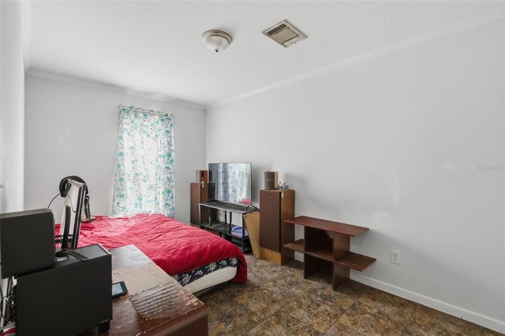 For Sale: $489,999 (4 beds, 2 baths, 2080 Square Feet)