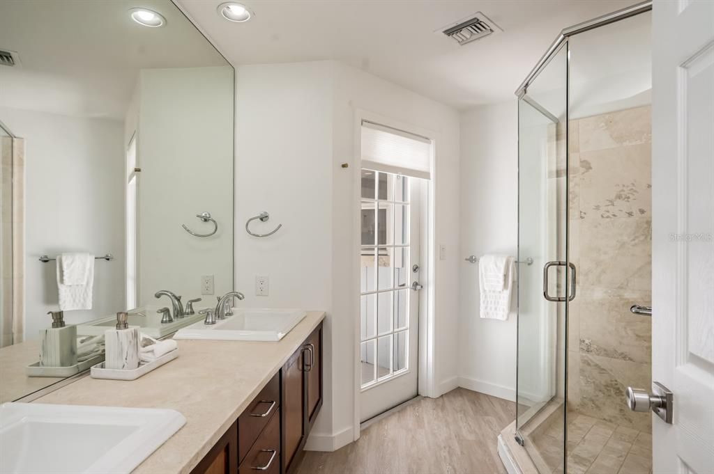 For Sale: $1,250,000 (4 beds, 4 baths, 2100 Square Feet)