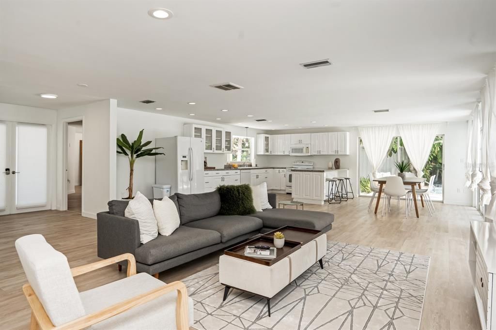 For Sale: $1,250,000 (4 beds, 4 baths, 2100 Square Feet)